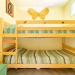 Casa vacanze Seaside Near The Beach, Garden & Bbq