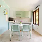 Semesterbostad Seaside Near The Beach, Garden & Bbq *