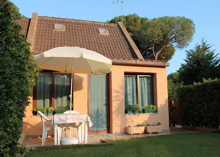Seaside Near The Beach, Garden & Bbq *