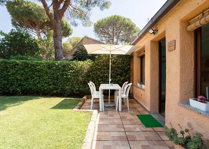 Seaside Near The Beach, Garden & Bbq *